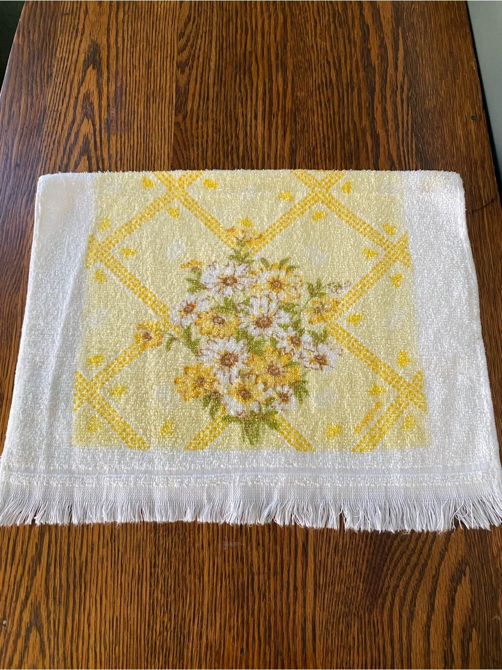 Vintage MCM Mid Century Yellow White Floral Daisy Hand Towel